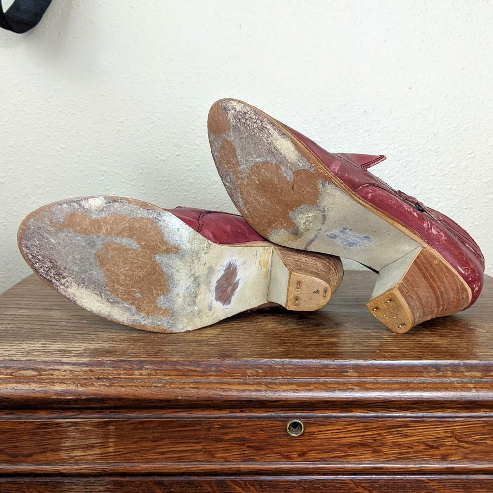 70's Village Cobbler Thom McAn Red Heel Booties - Picture 5 of 6